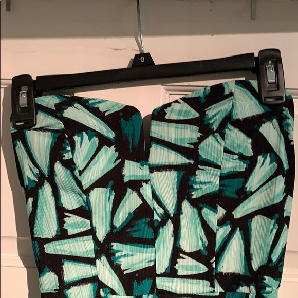 ✨Candies green short strapless dress✨size small - Picture 2 of 4